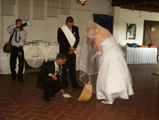 079hochzeitungarnbernimoni2007.jpg