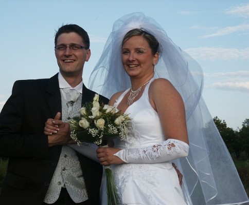154hochzeitungarnbernimoni2007.jpg